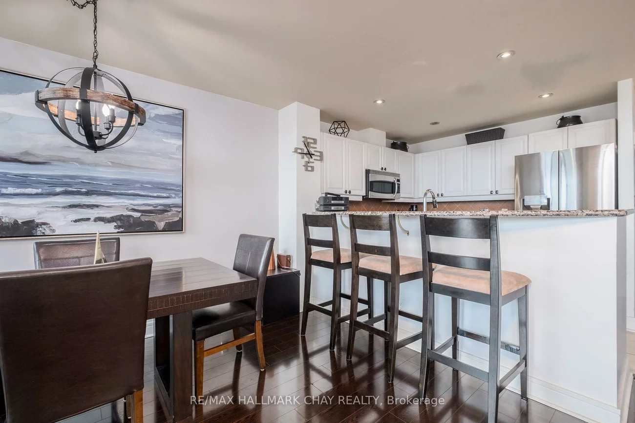 2, Toronto, City Centre, Barrie