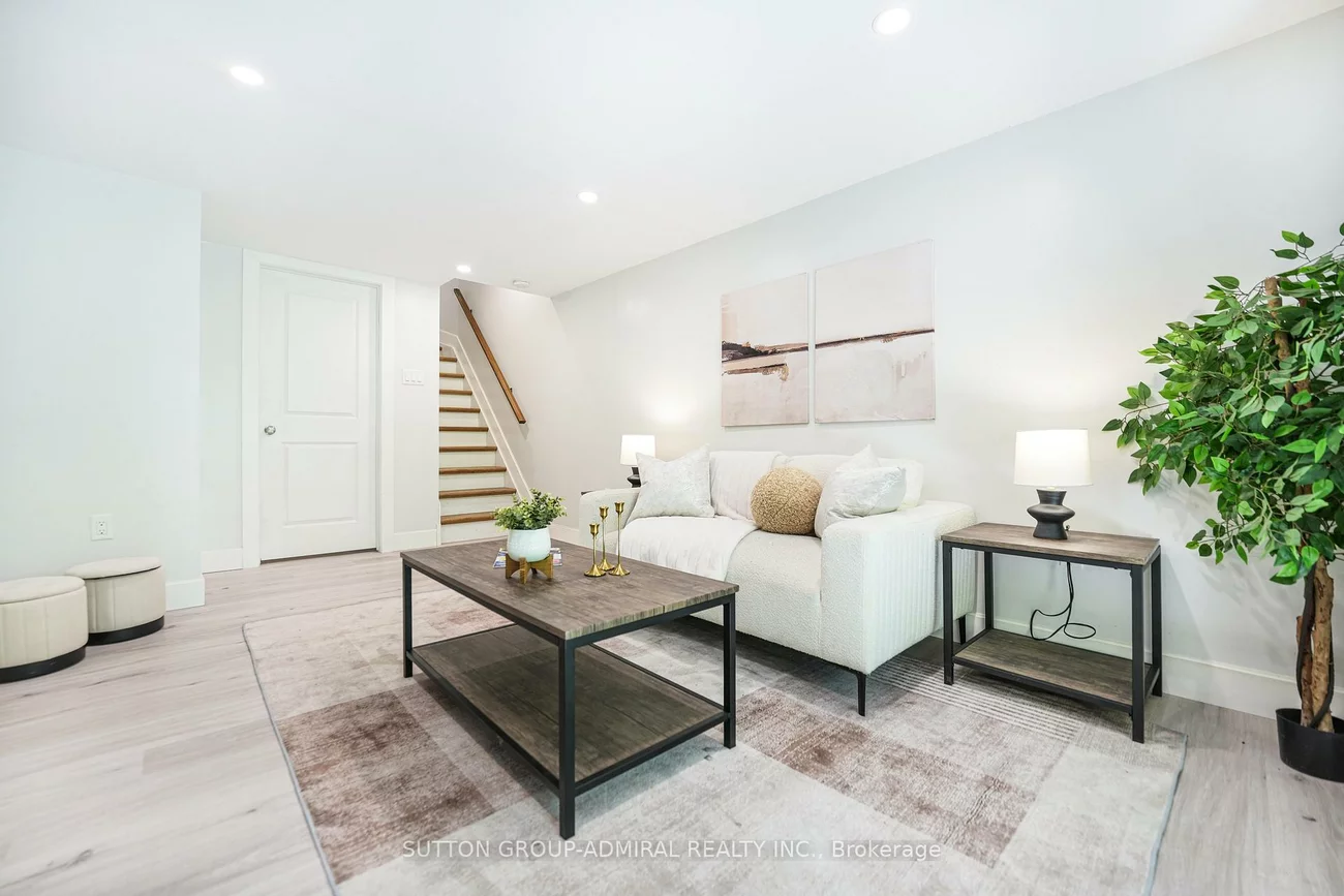 16, Evergreen, Ardagh, Barrie