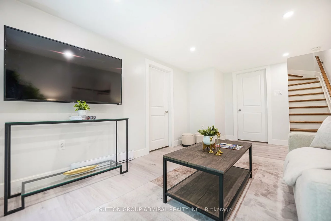 16, Evergreen, Ardagh, Barrie