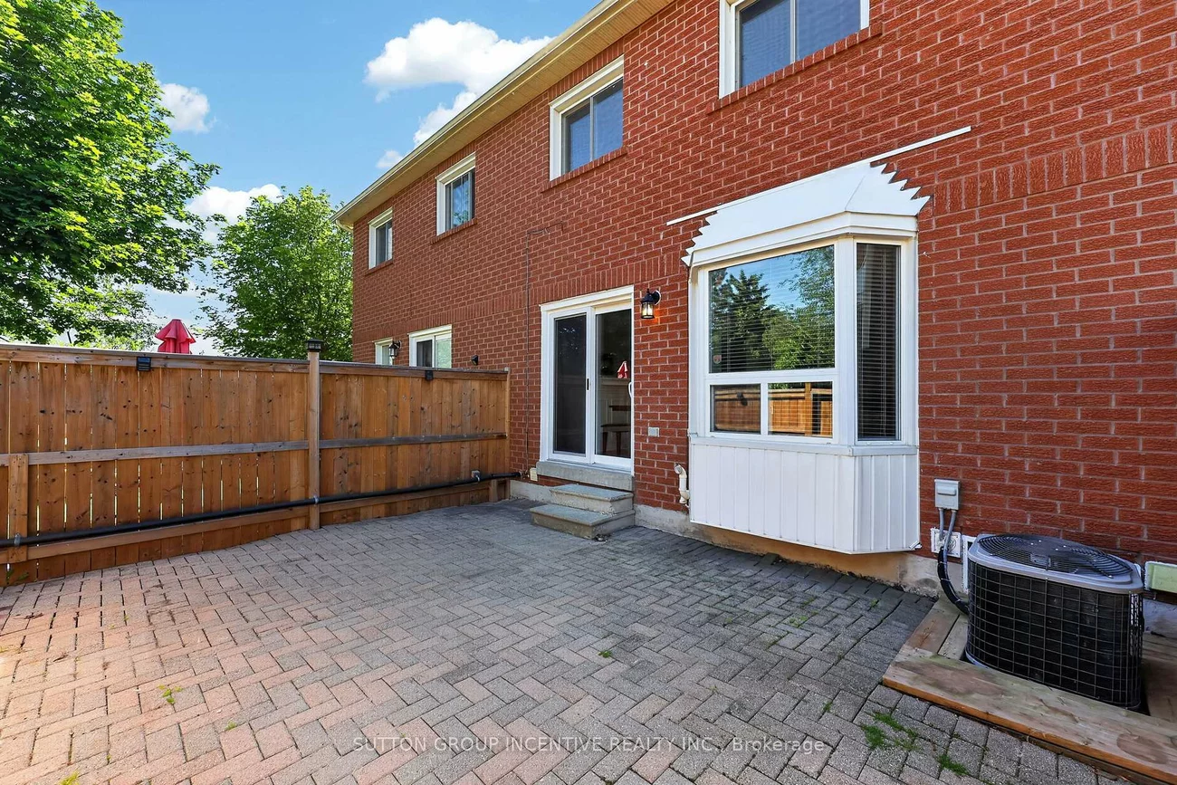 165, Kozlov, West Bayfield, Barrie