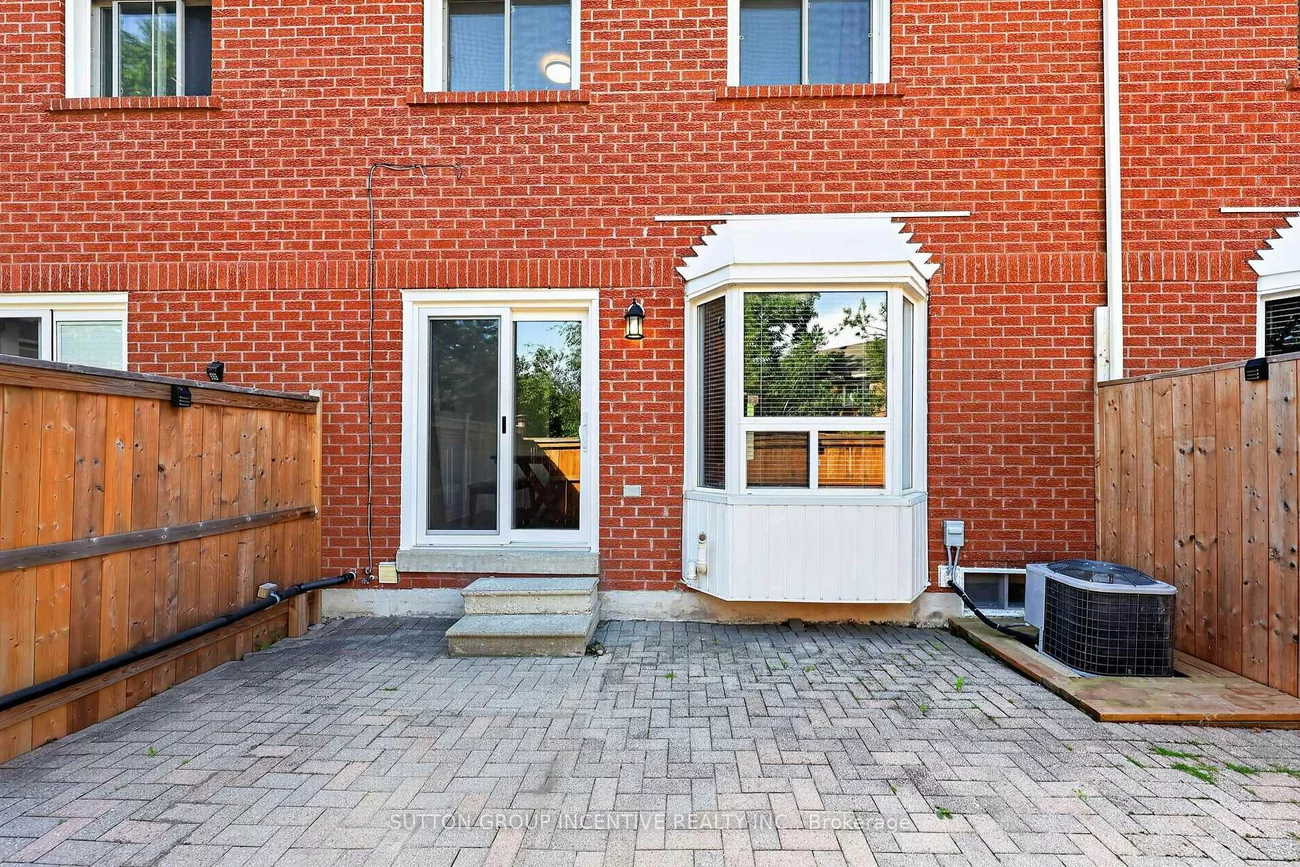 165, Kozlov, West Bayfield, Barrie