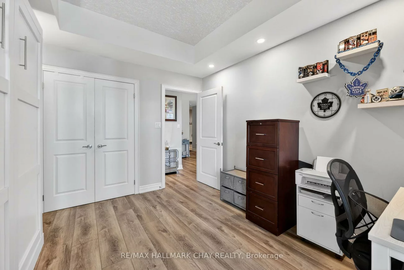 37, Ellen, City Centre, Barrie