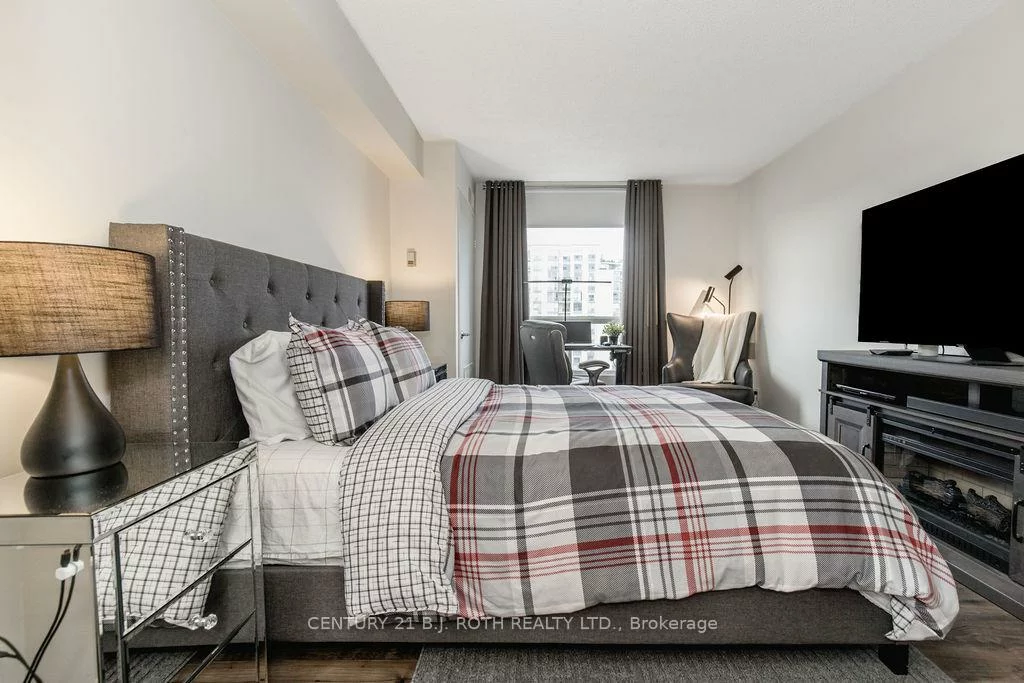 75, Ellen, City Centre, Barrie