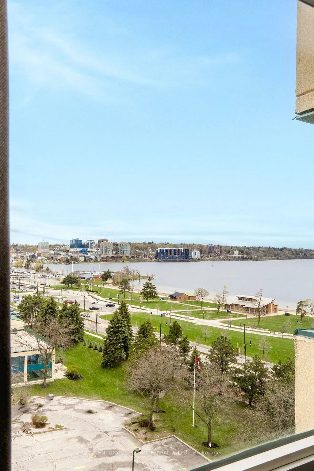 75, Ellen, City Centre, Barrie