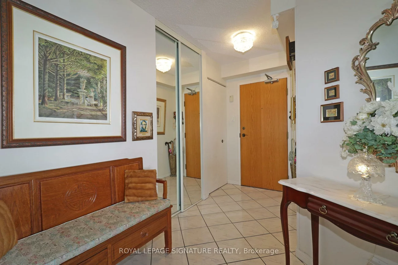 65, Ellen, City Centre, Barrie