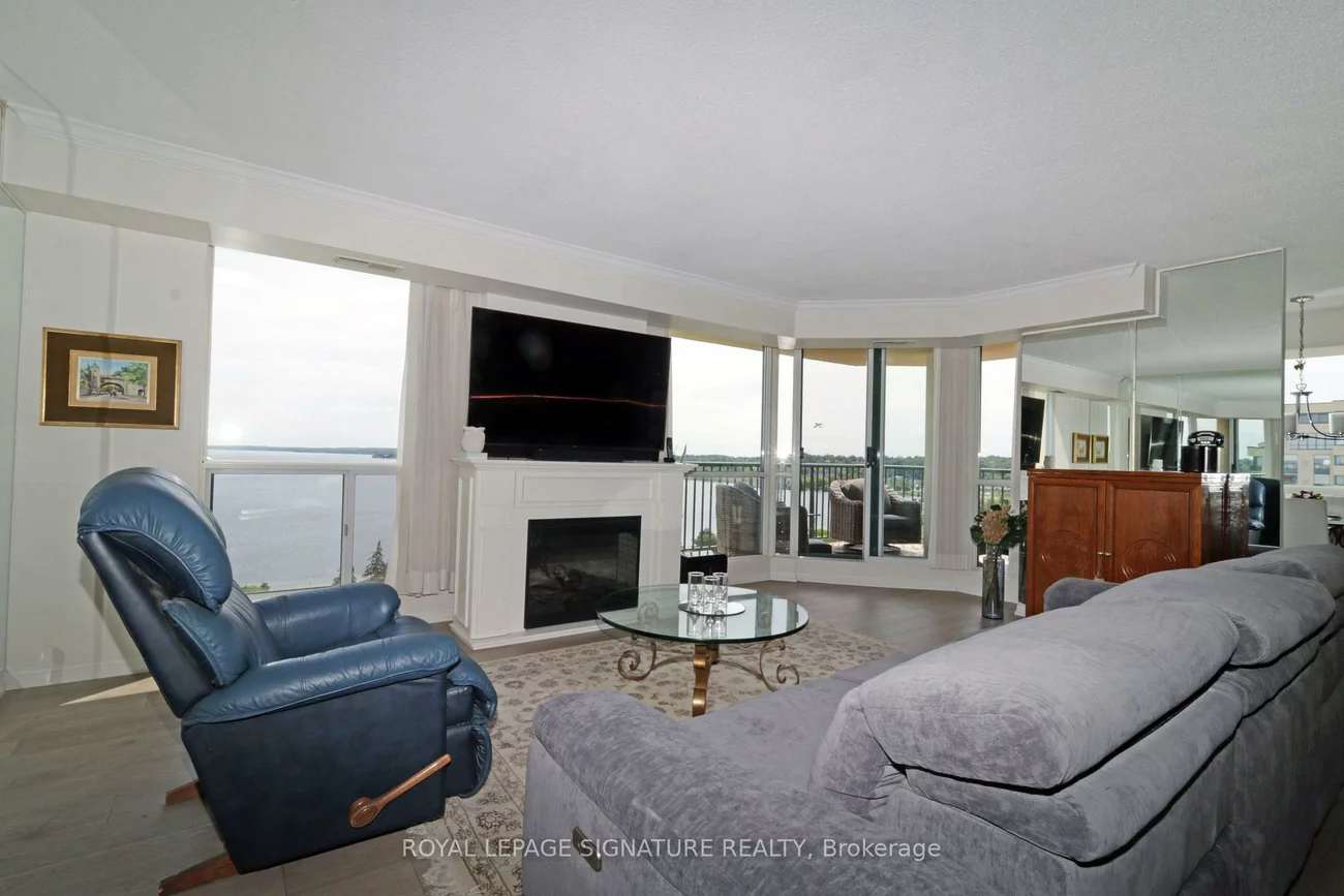 65, Ellen, City Centre, Barrie