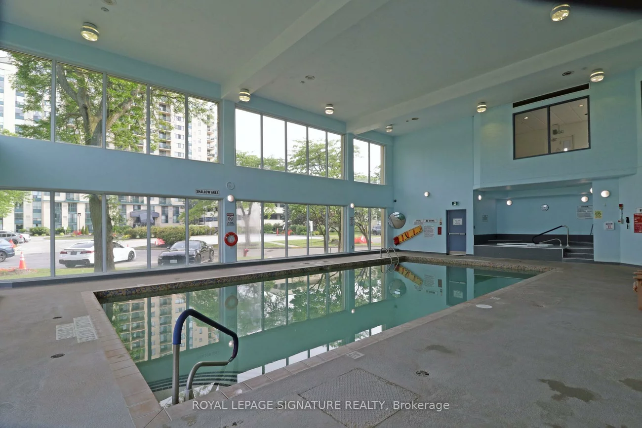 65, Ellen, City Centre, Barrie