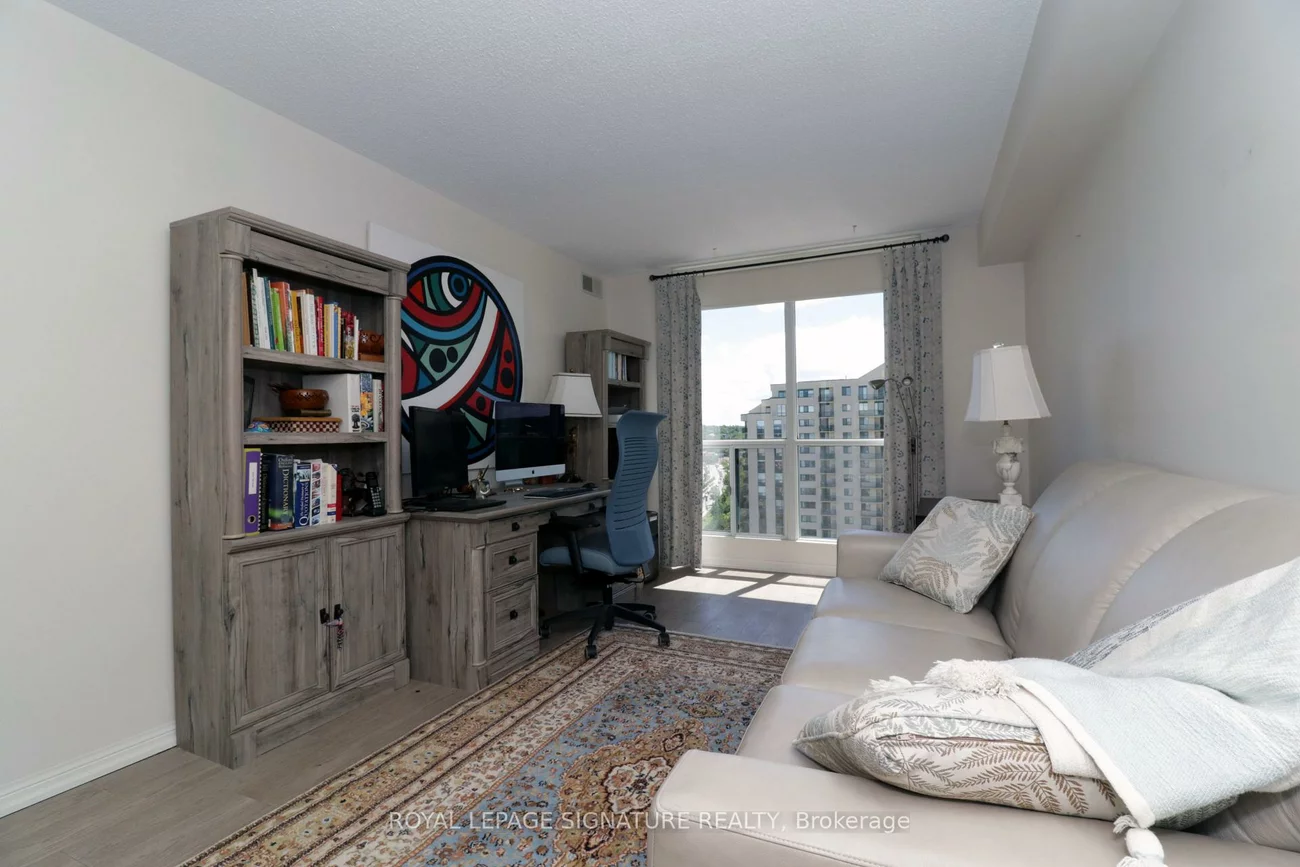 65, Ellen, City Centre, Barrie