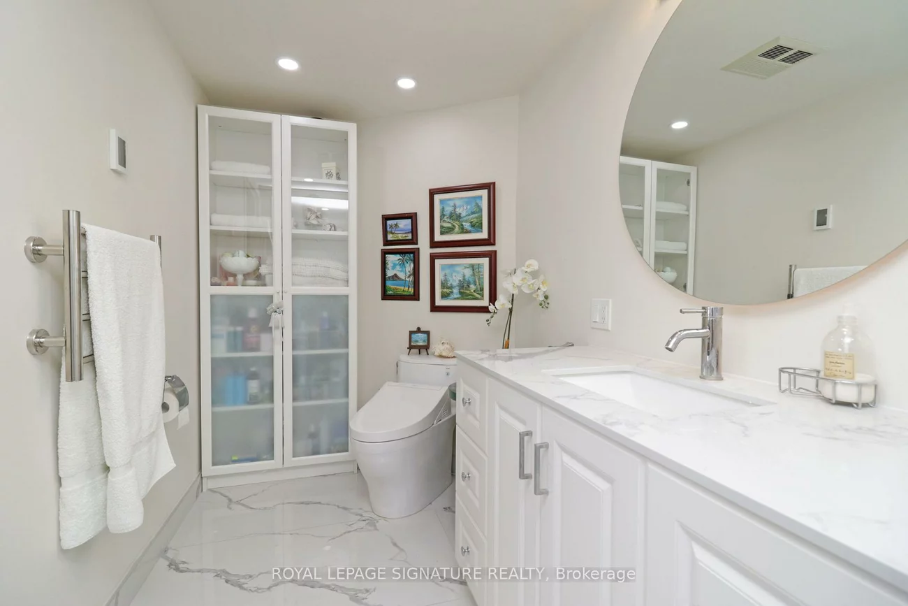 65, Ellen, City Centre, Barrie