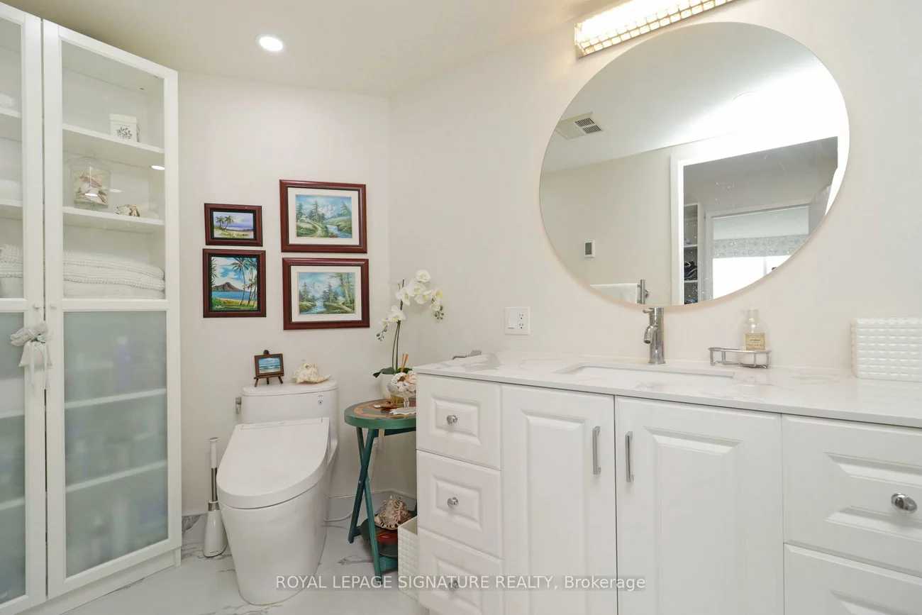 65, Ellen, City Centre, Barrie