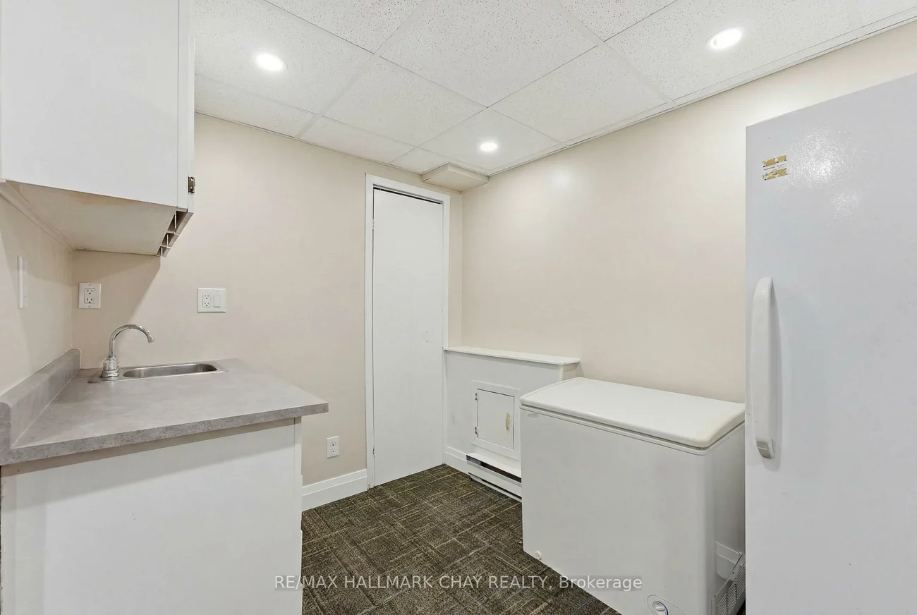 34-360, Blake, Codrington, Barrie
