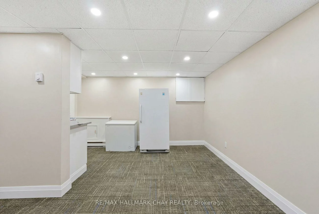 34-360, Blake, Codrington, Barrie