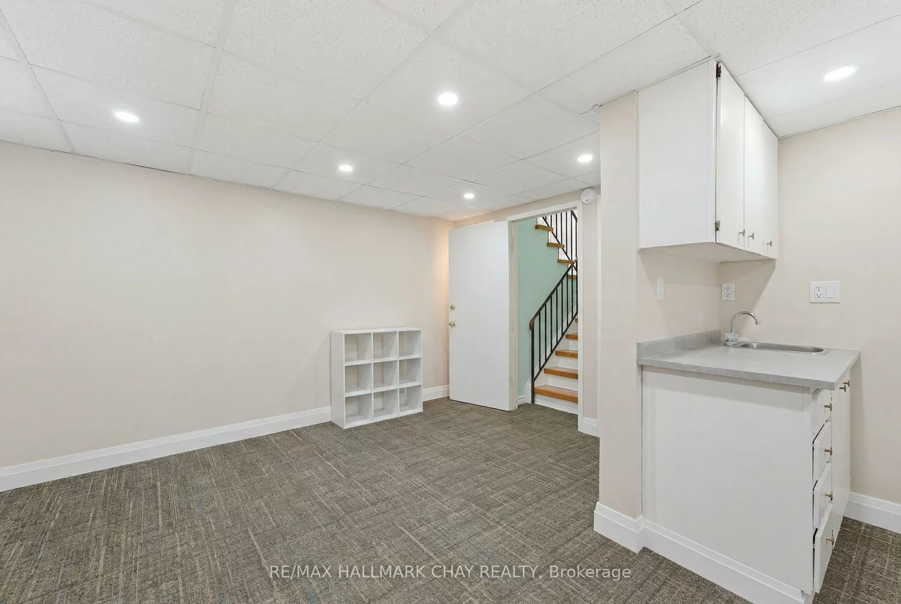 34-360, Blake, Codrington, Barrie