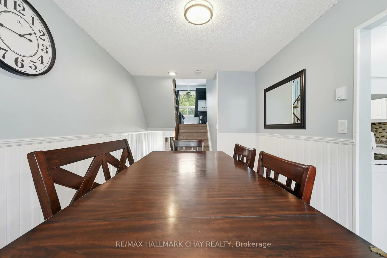 34-360, Blake, Codrington, Barrie
