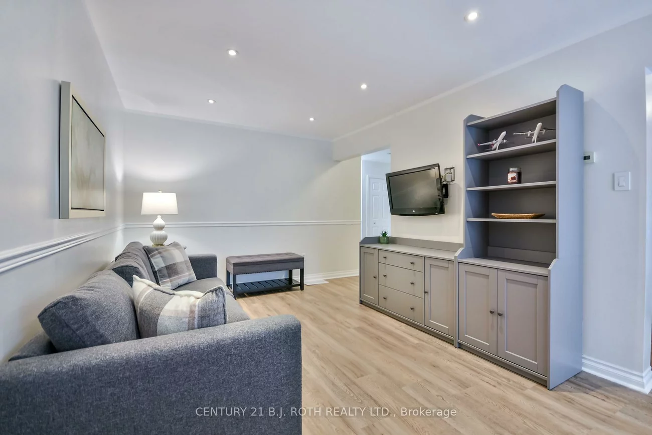 165, Kozlov, West Bayfield, Barrie
