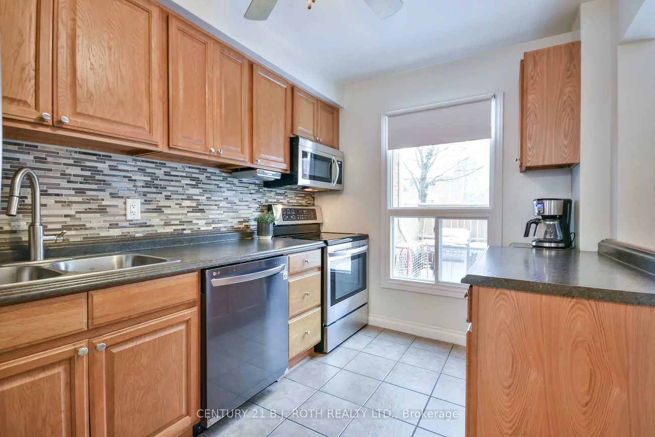 165, Kozlov, West Bayfield, Barrie