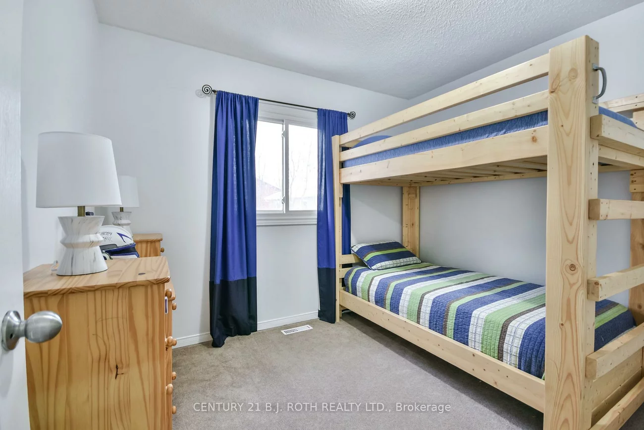 165, Kozlov, West Bayfield, Barrie
