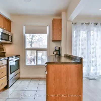 165, Kozlov, West Bayfield, Barrie