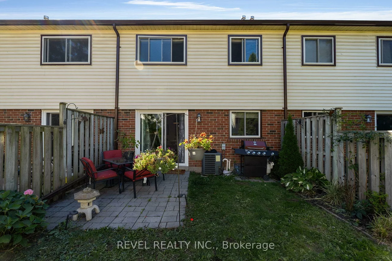 28, Donald, Queen's Park, Barrie
