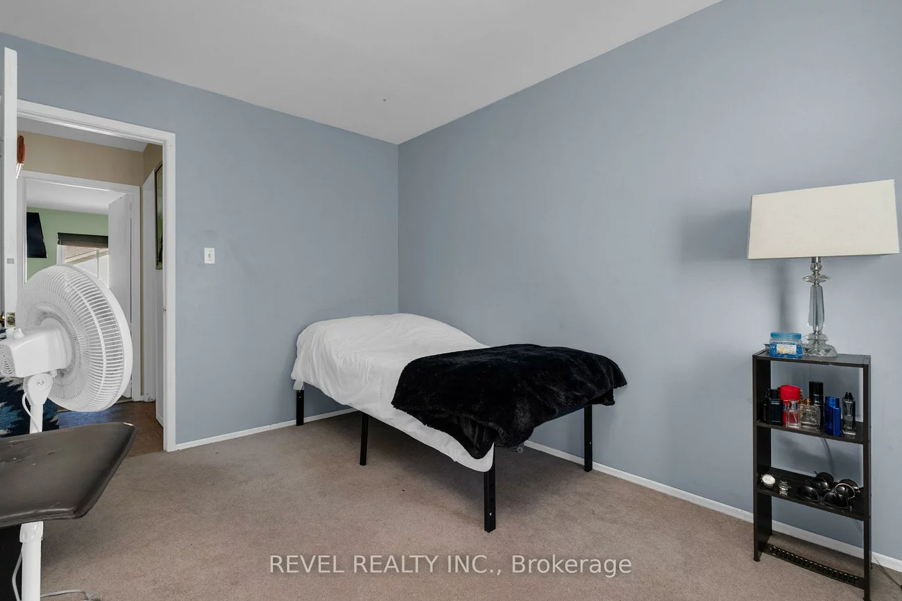 28, Donald, Queen's Park, Barrie