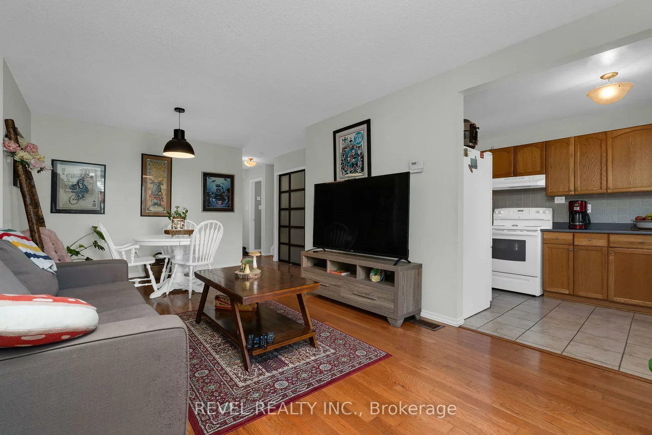 28, Donald, Queen's Park, Barrie