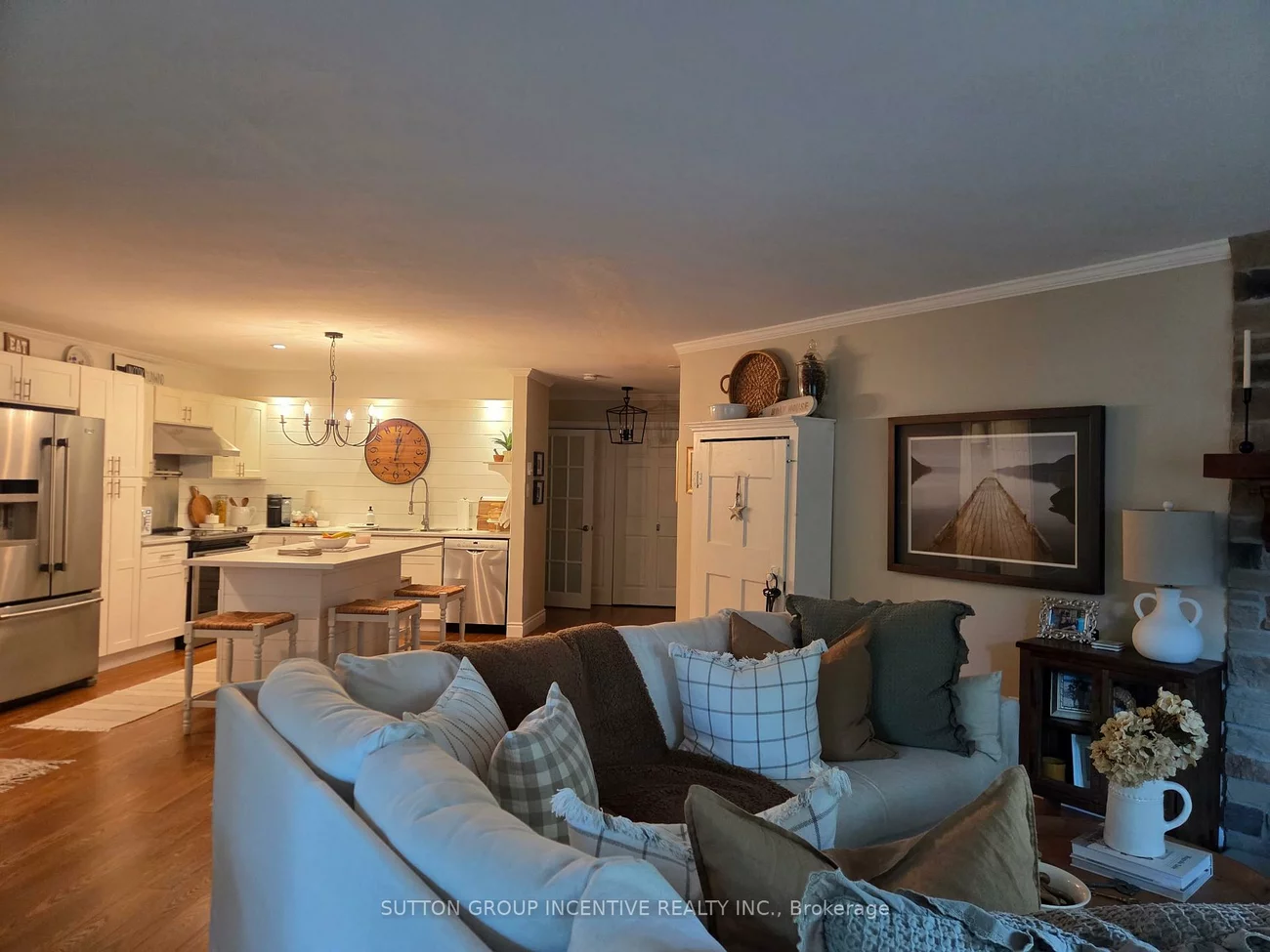 166, Owen, Wellington, Barrie