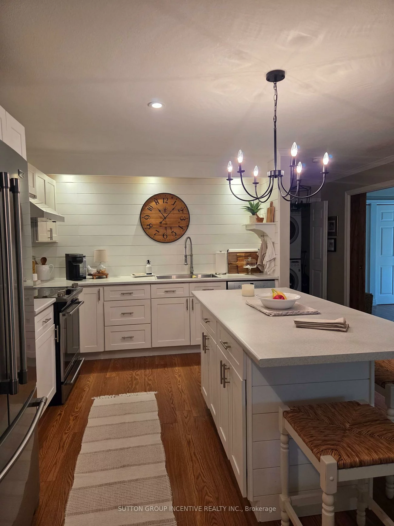166, Owen, Wellington, Barrie