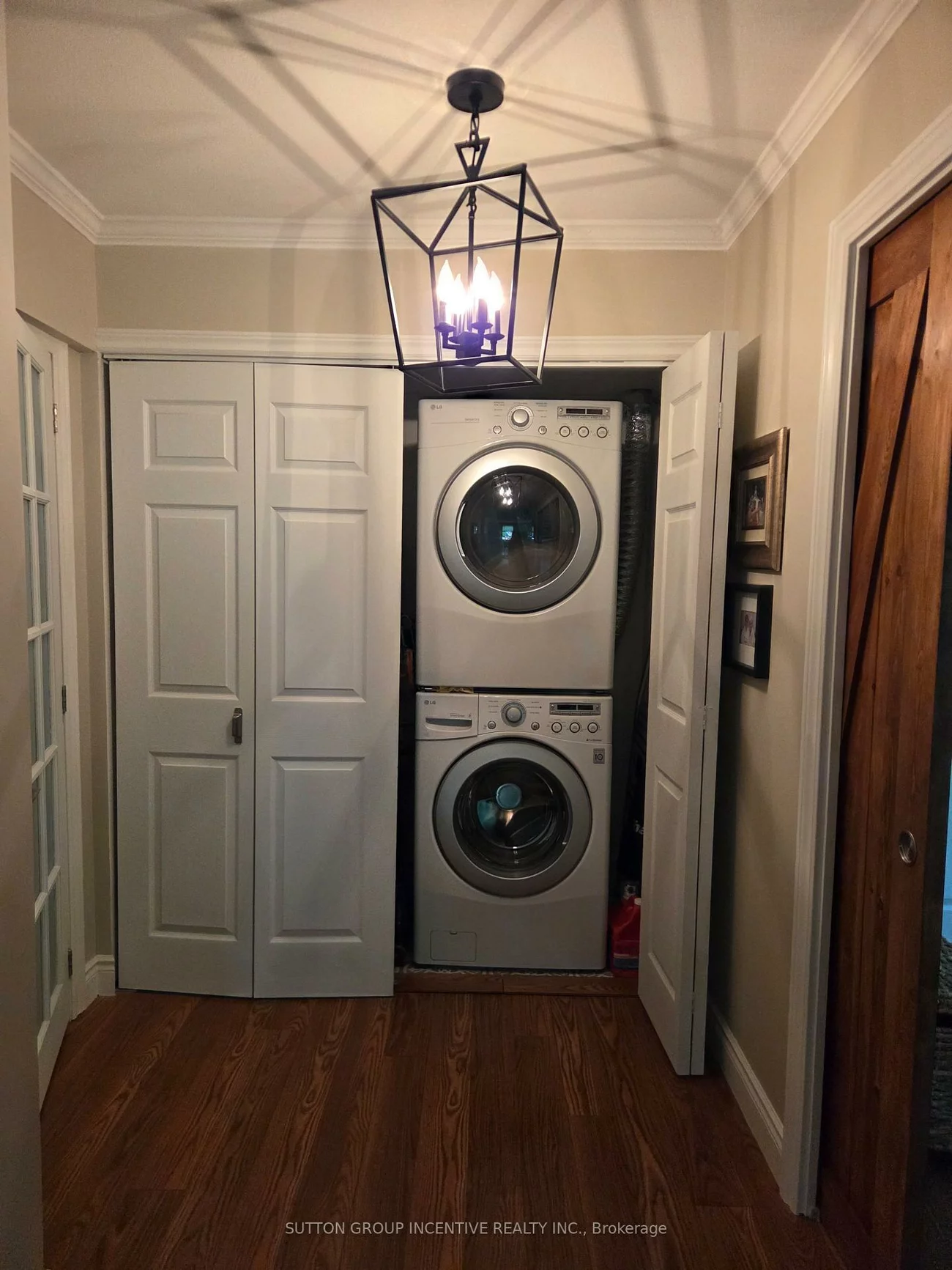 166, Owen, Wellington, Barrie