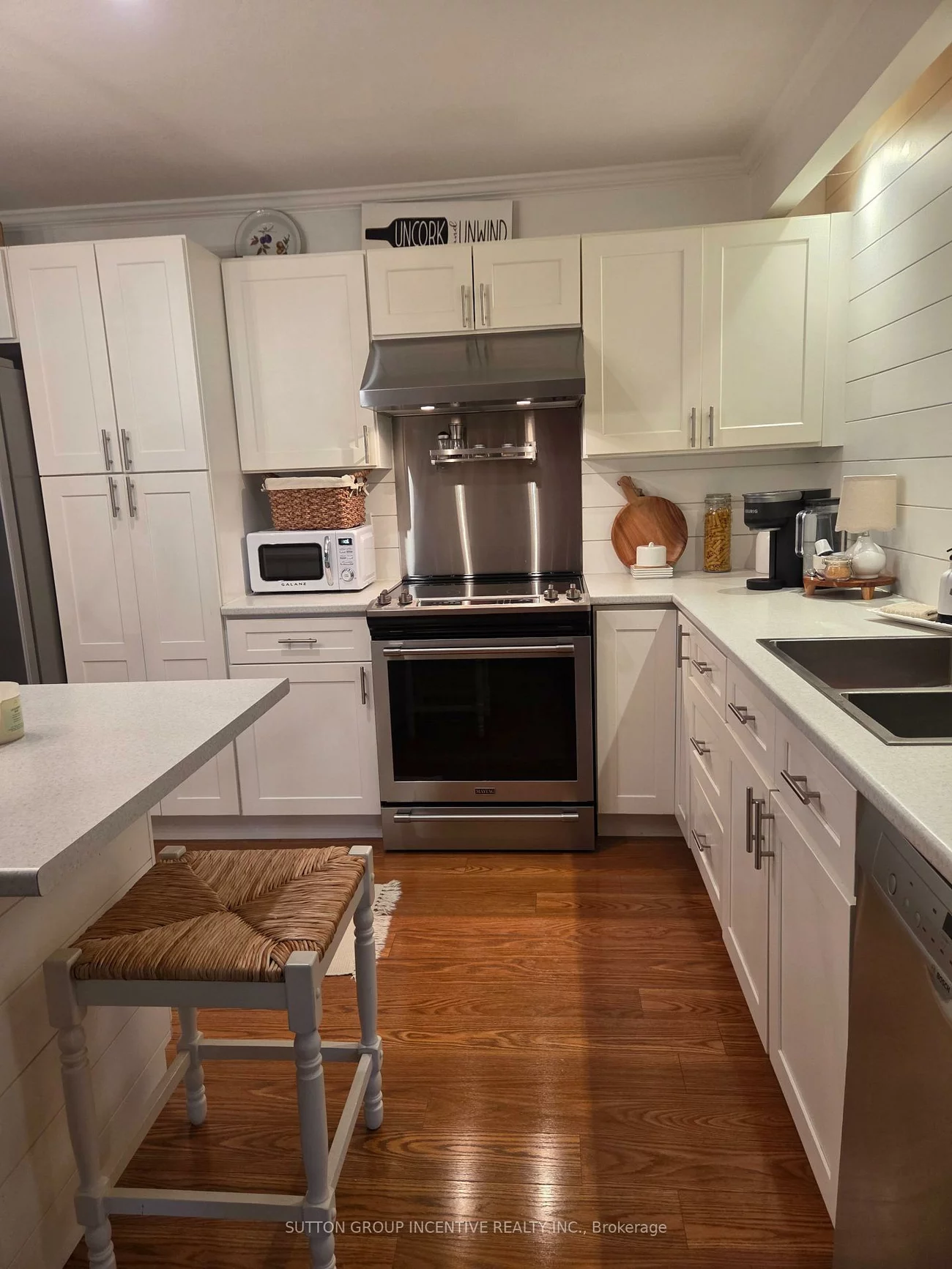 166, Owen, Wellington, Barrie