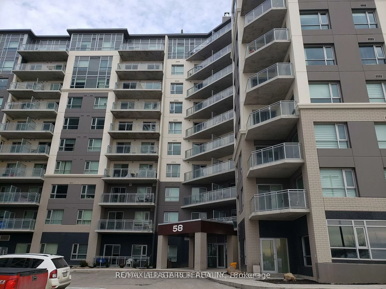 58, LAKESIDE, Little Lake, Barrie