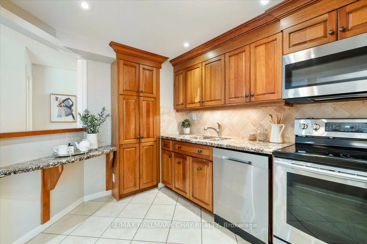 181, Collier, City Centre, Barrie