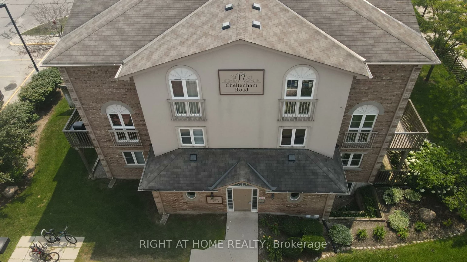 17, Cheltenham, Georgian Drive, Barrie