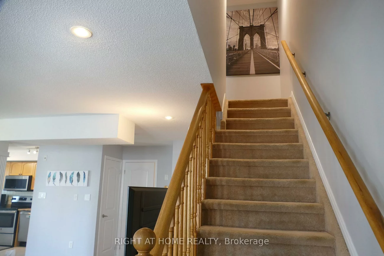 17, Cheltenham, Georgian Drive, Barrie