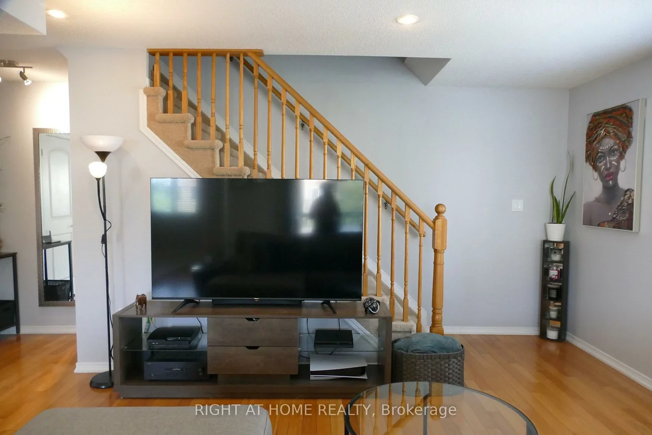 17, Cheltenham, Georgian Drive, Barrie