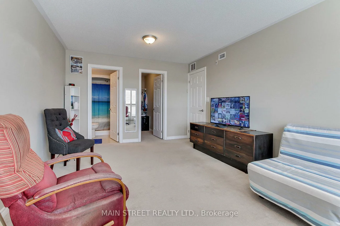 500, Mapleview, Holly, Barrie
