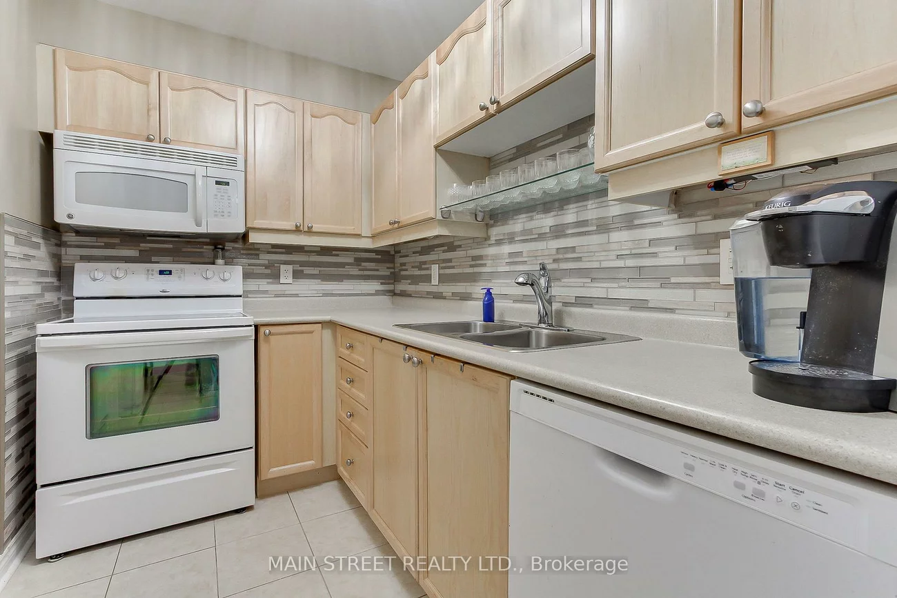 500, Mapleview, Holly, Barrie