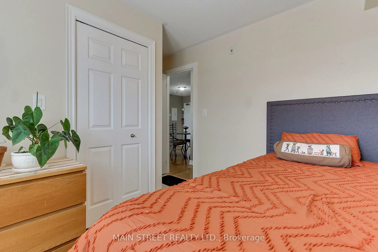 500, Mapleview, Holly, Barrie
