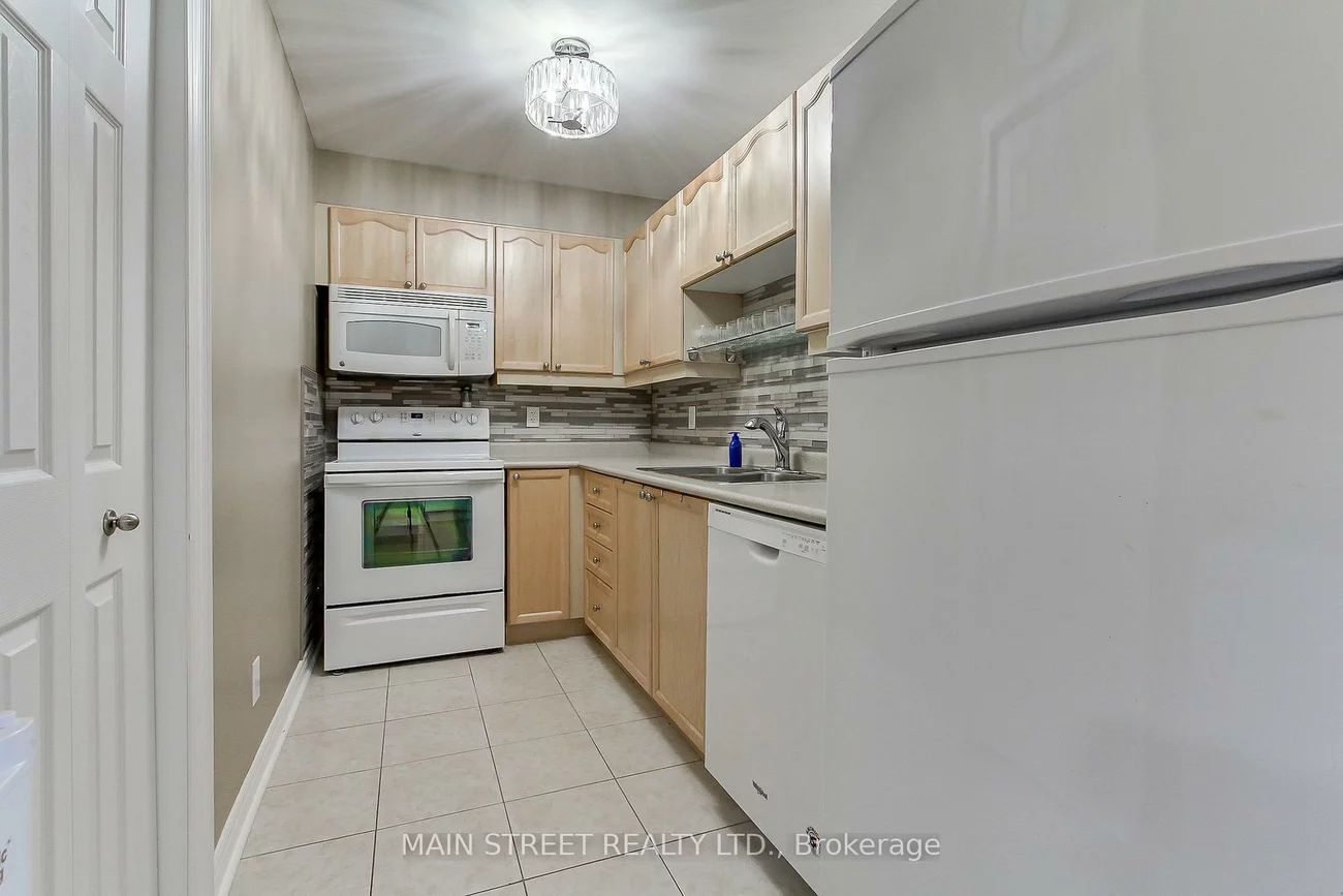 500, Mapleview, Holly, Barrie