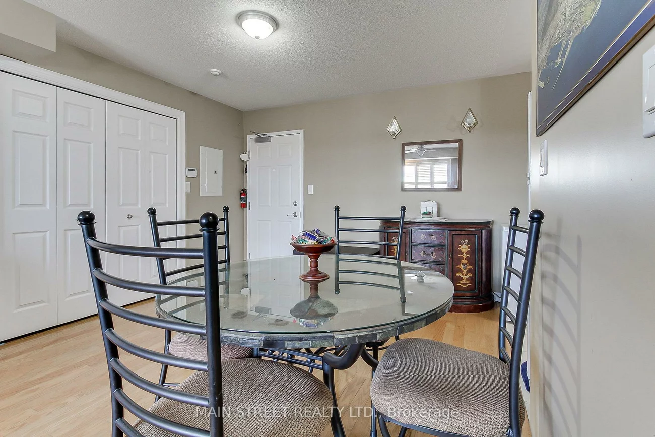 500, Mapleview, Holly, Barrie