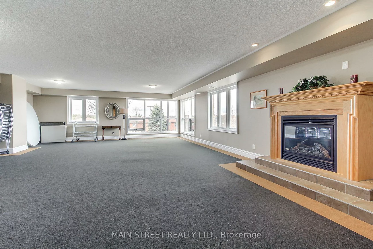 500, Mapleview, Holly, Barrie