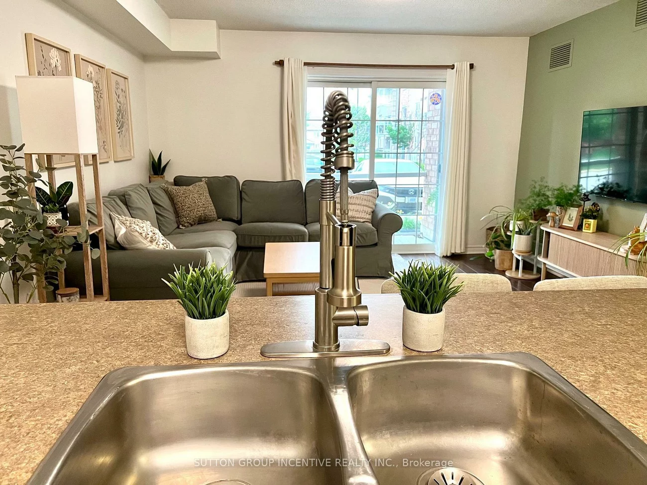 137, Sydenham Wells, Georgian Drive, Barrie