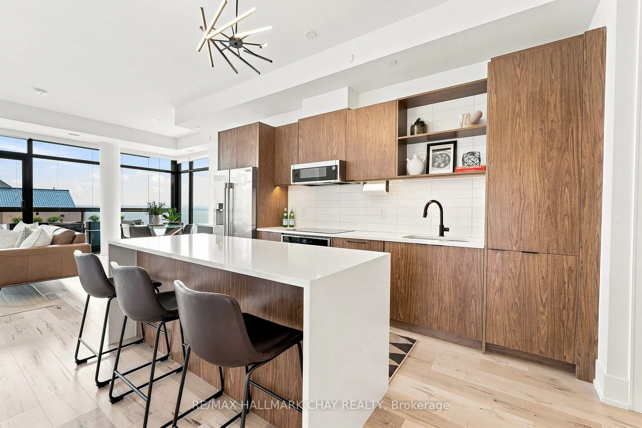 185, Dunlop, Lakeshore, Barrie