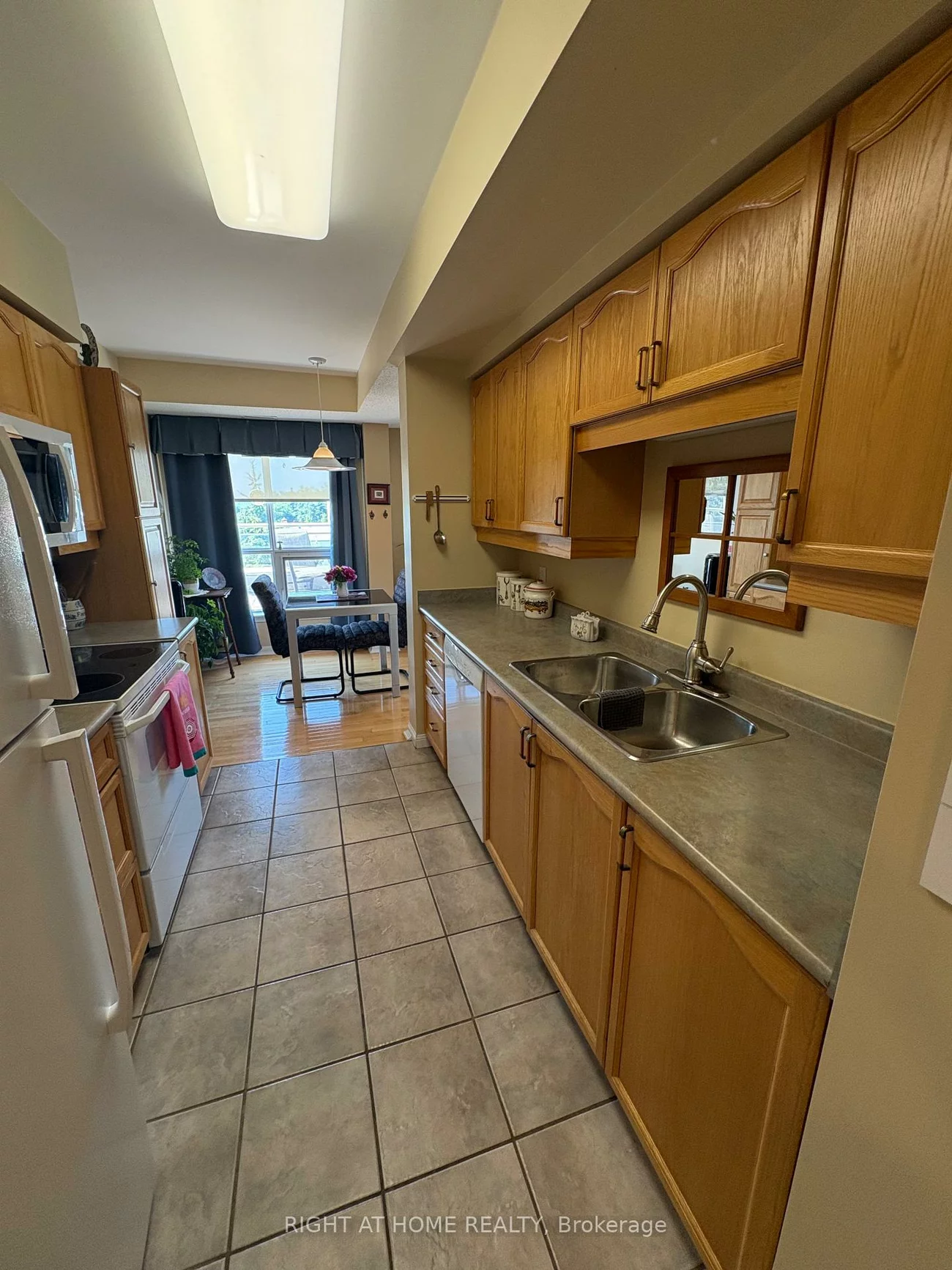 94, Dean, Painswick South, Barrie