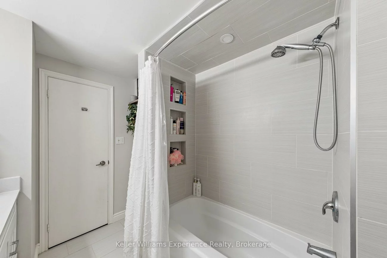 2, Bernick, Grove East, Barrie
