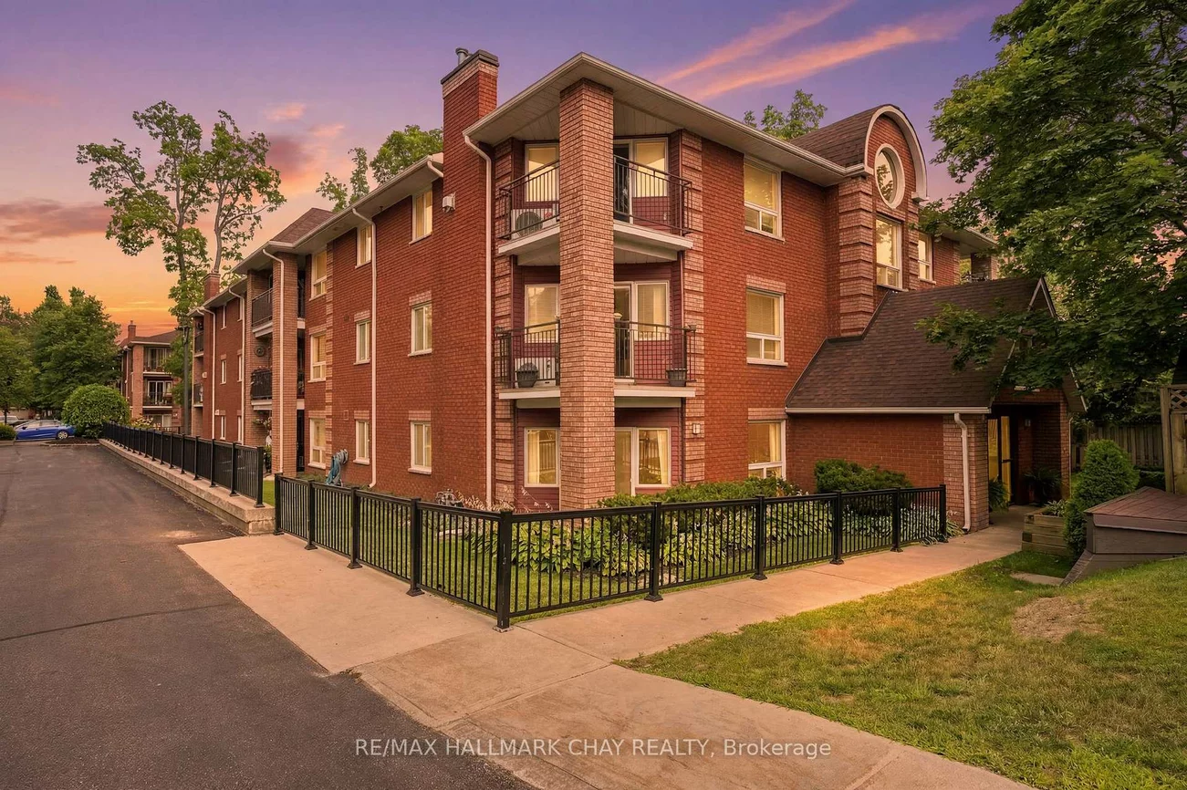 131, Clapperton, Wellington, Barrie