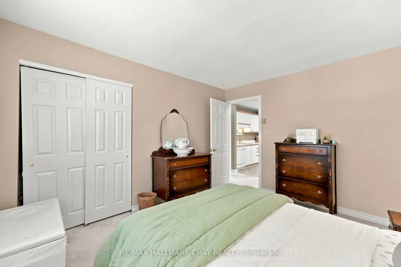 131, Clapperton, Wellington, Barrie