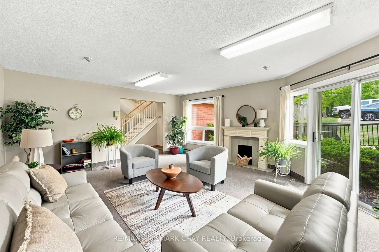 131, Clapperton, Wellington, Barrie