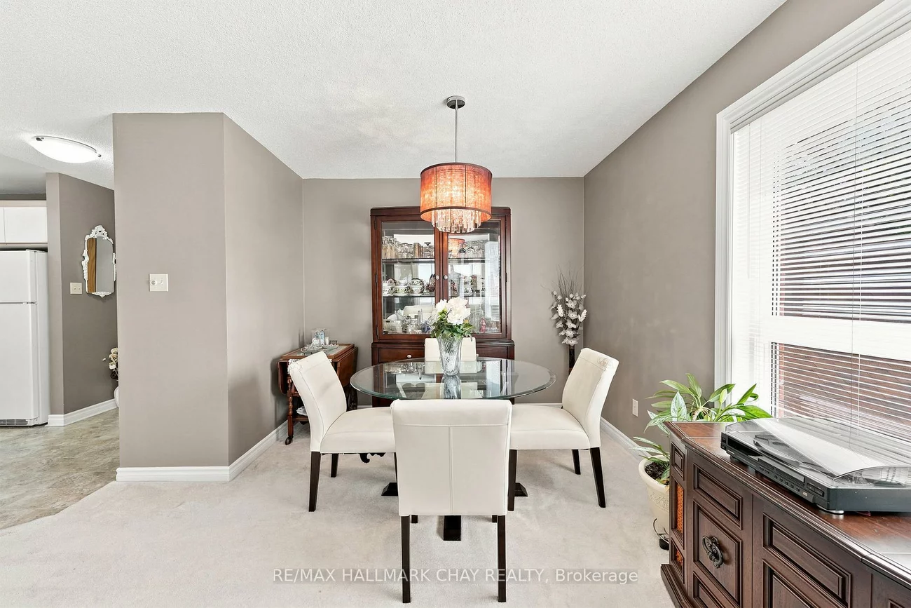 131, Clapperton, Wellington, Barrie