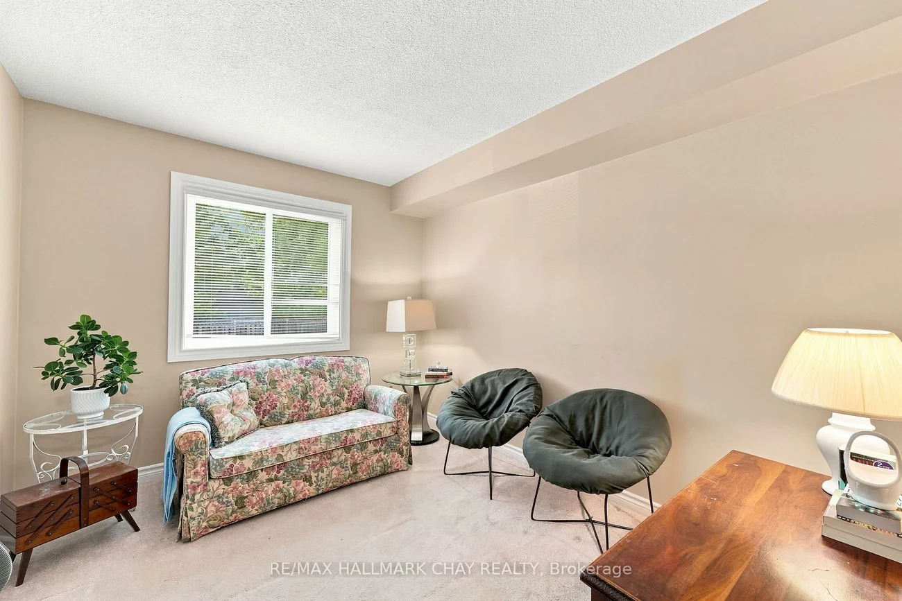 131, Clapperton, Wellington, Barrie