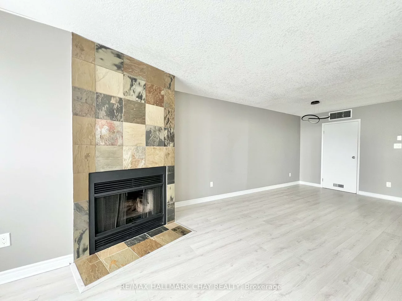 126, Bell Farm, Alliance, Barrie